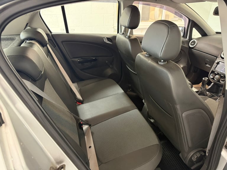 2010 Vauxhall Corsa 1.4i 16V [100] SE 5dr HATCHBACK Petrol Manual