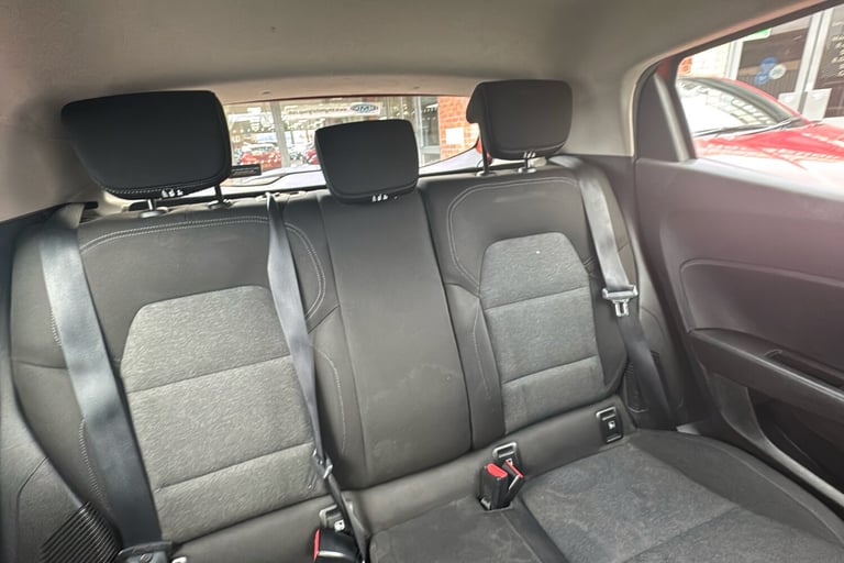  Renault Clio 1.6 E Tech Evolution Hatchback 5dr Petrol Hybrid Auto Euro 6 s/s