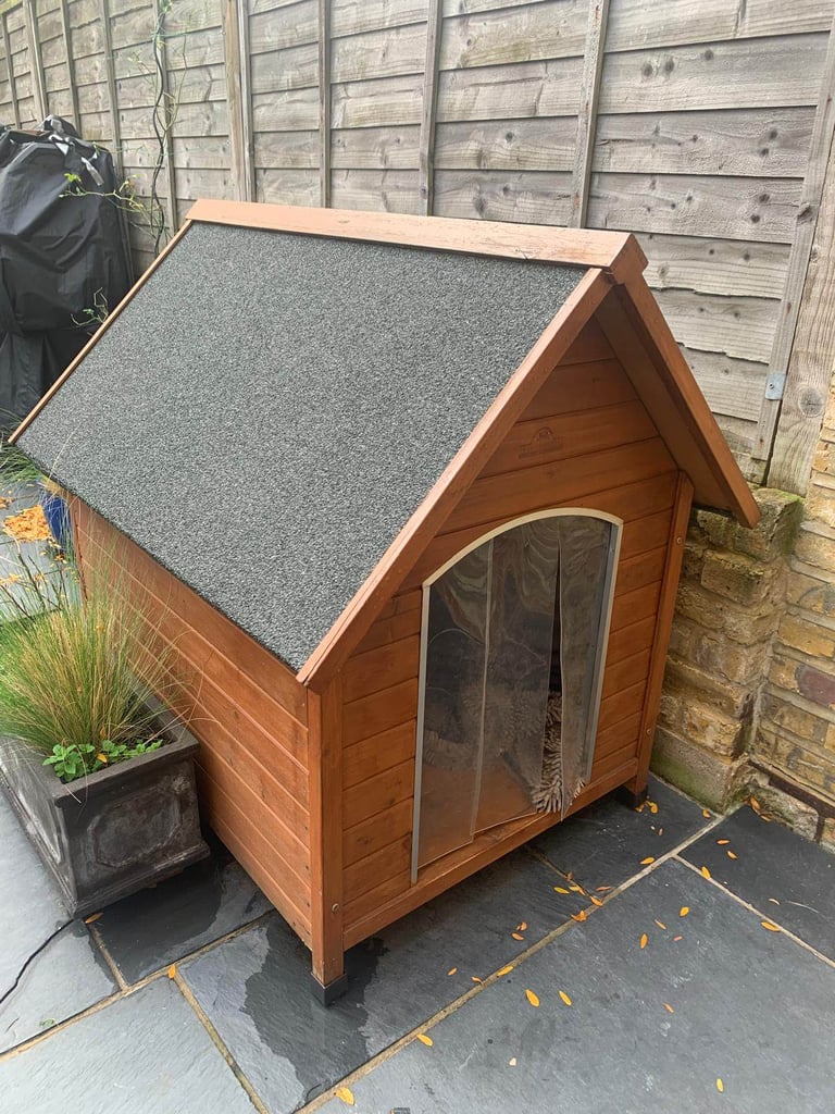 XL size 'Pets Imperial' Sussex Wooden Dog House/Kennel