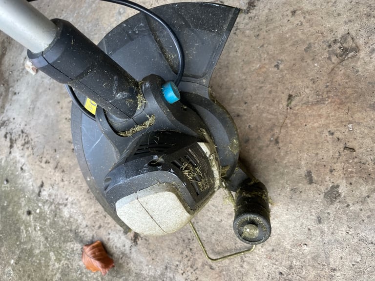 Mac Allister MGTP600 600W Corded Grass Trimmer