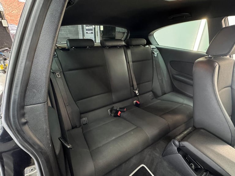 BMW 1 SERIES 2.0 118i M Sport 3 door 2010