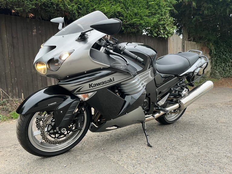 KAWASAKI ZZR1400 ABS, 2011(11), 20,552 MILES, FSH, STUNNING BIKE, EXTRAS, £4695