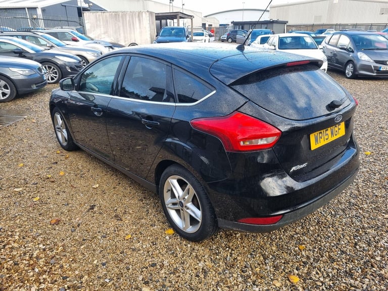 2015 Ford Focus 1.0T EcoBoost Zetec Euro 6 (s/s) 5dr HATCHBACK Petrol Manual