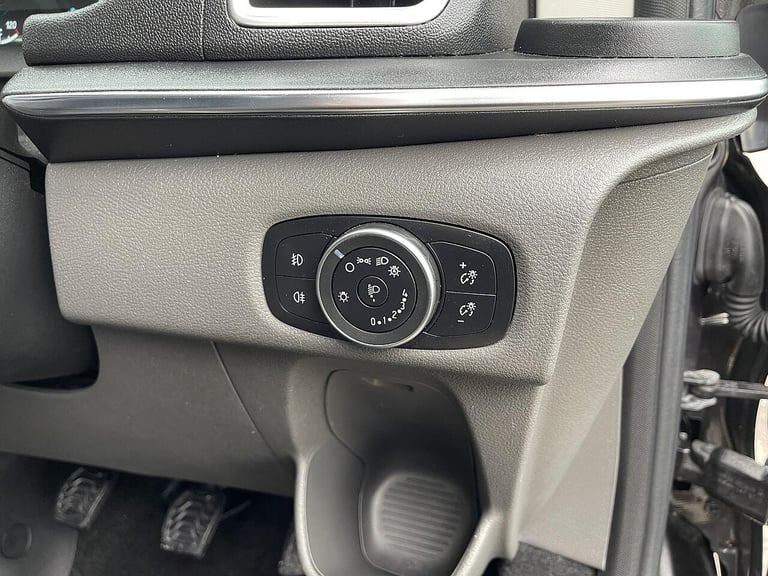 2022 Ford Tourneo Custom 2.0 320 EcoBlue MHEV Titanium L2 Euro 6 (s/s) 5dr MPV Diesel Manual