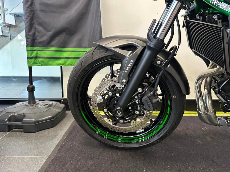 KAWASAKI Z650-1 OWNER-TAIL TIDY-RandG BUNGS-KAWASAKI WARRANTY