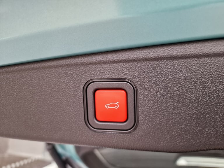 2024 Jeep Avenger 115kW Altitude 54kWh 5dr Auto Hatchback Electric Automatic