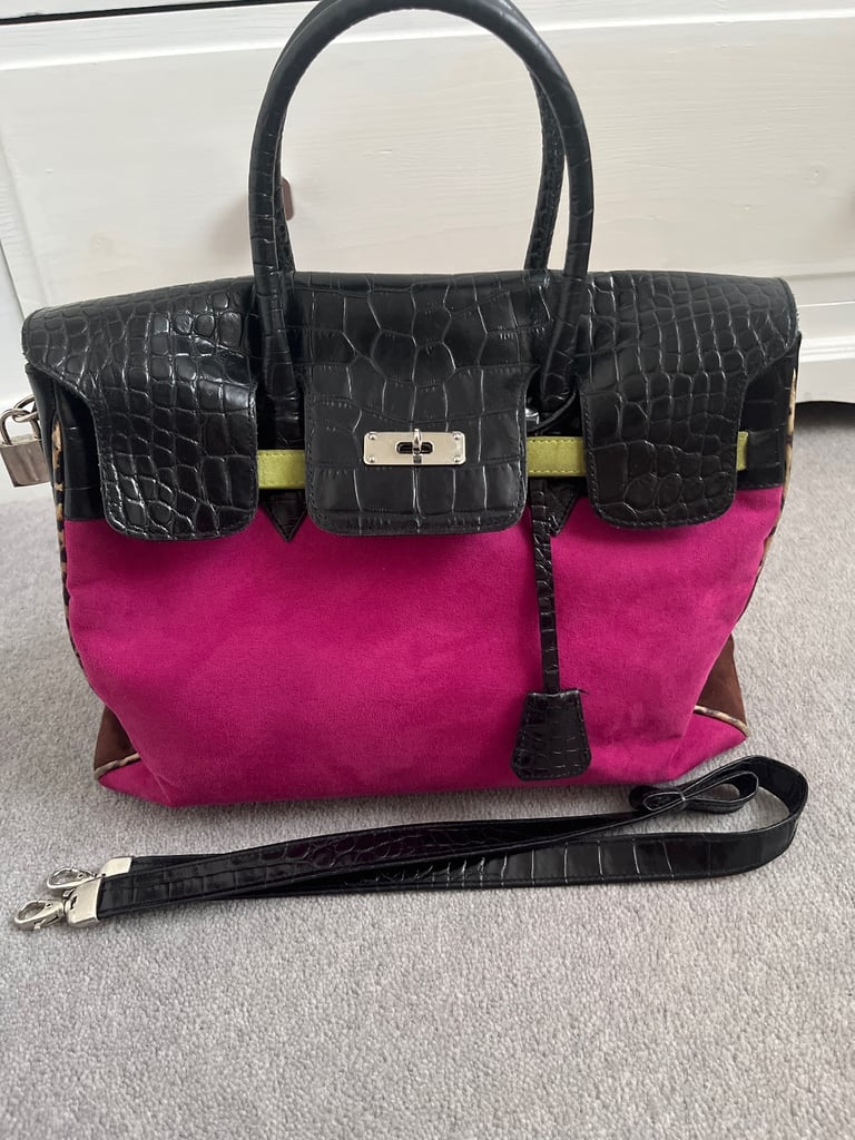 image for Beverly Feldman hand bag 