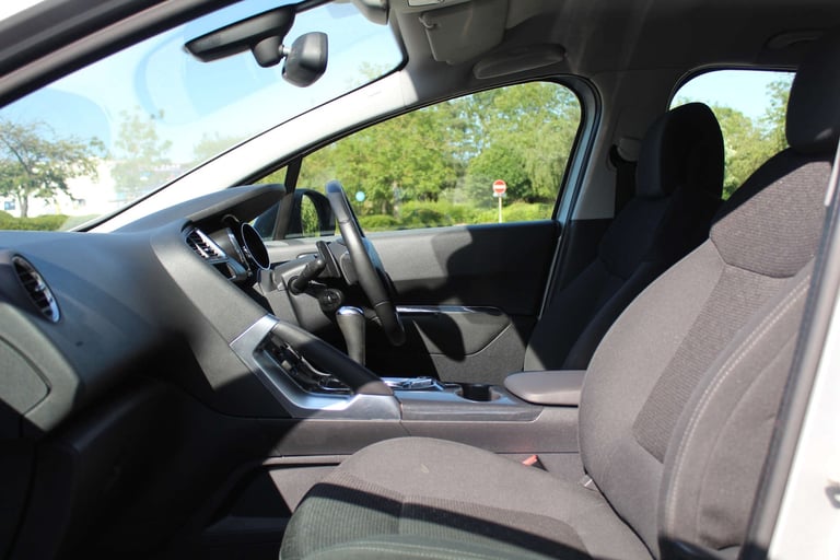 2015 Peugeot 3008 1.6 3008 Active e-HDi Semi-Auto 5dr SUV Diesel Automatic