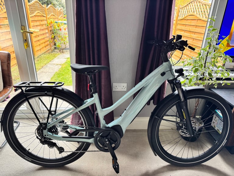 Nearly New 2025 Specialized Turbo Vado 4.0 Step-Through Small frame bike for sale.