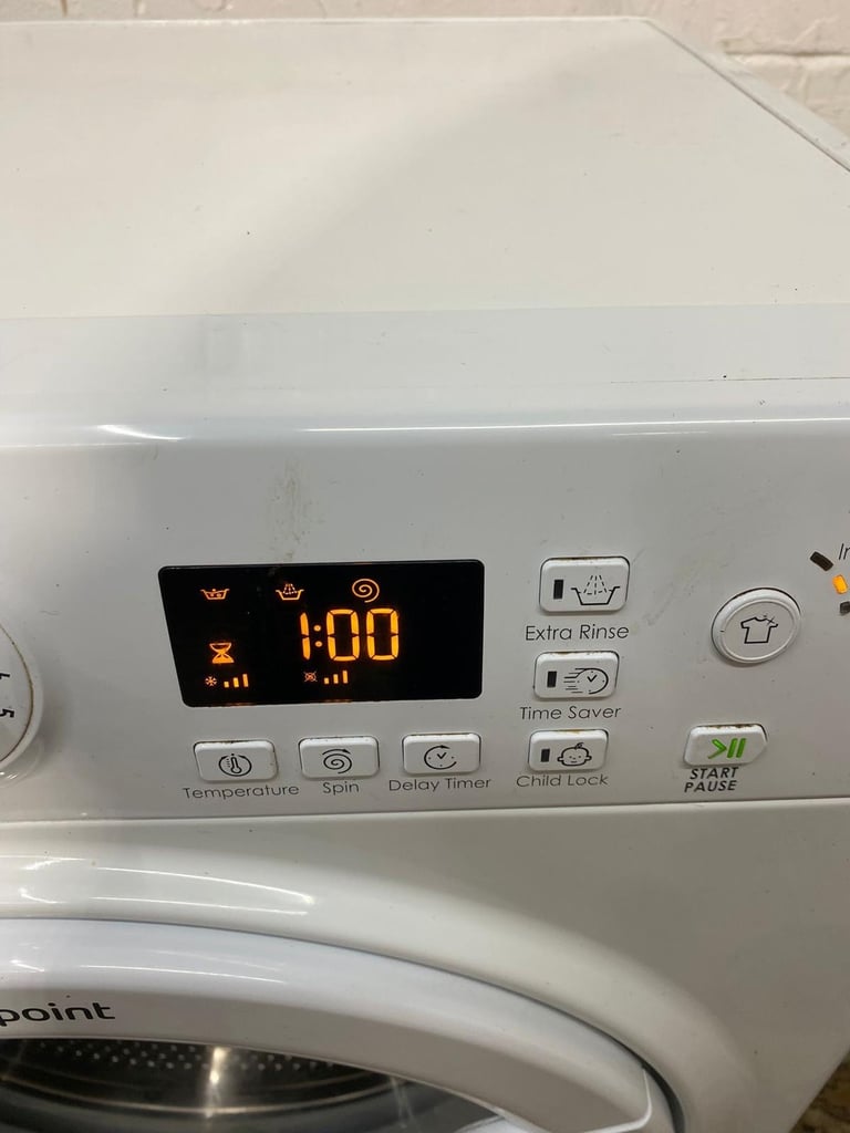 Beautiful HotPoint 6kg Washing Machine For Sale 