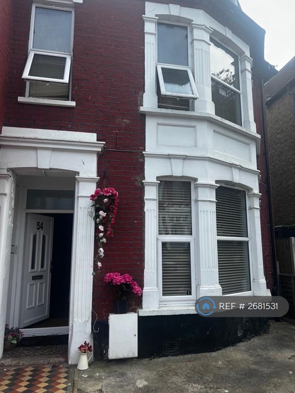 1 bedroom flat in Heygate Av, Southend, SS1 (1 bed) (#2681531)