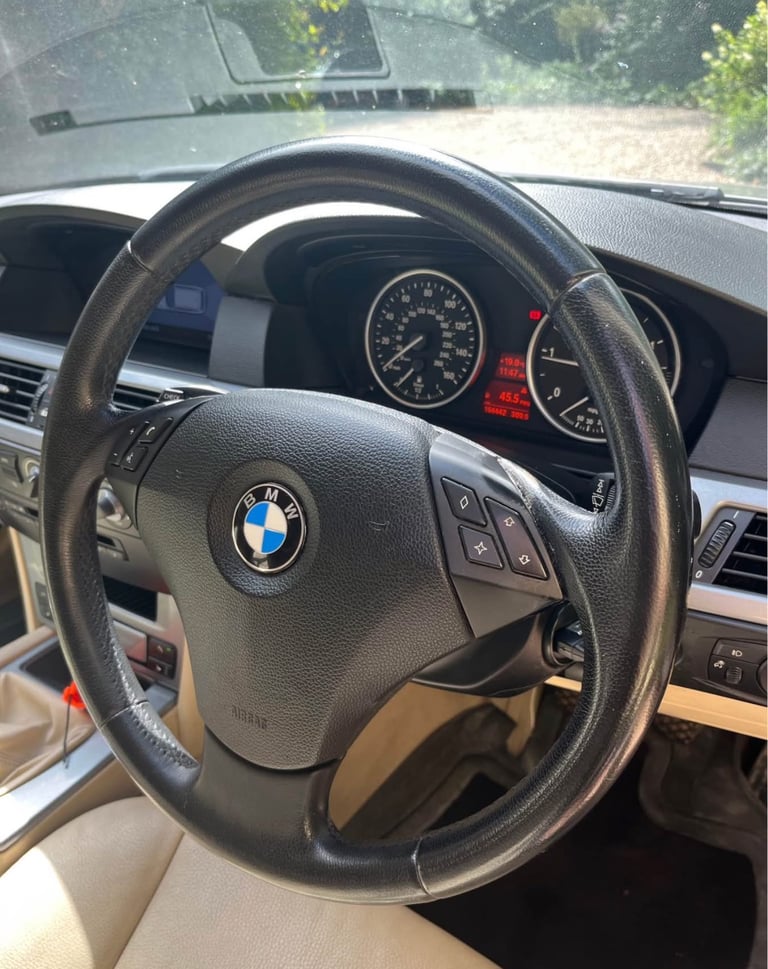 2009 BMW M5 2009 BMW M5