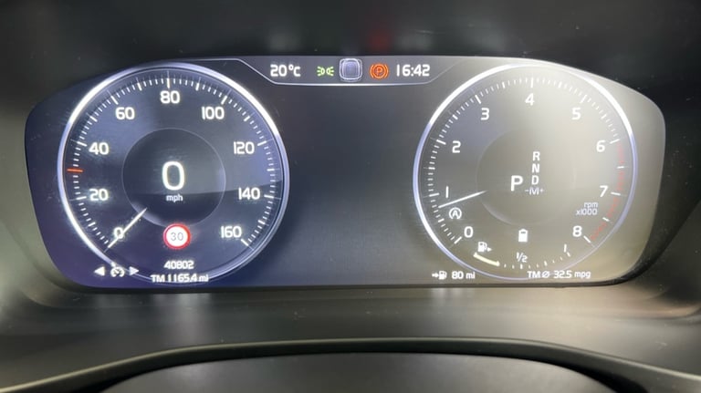 2021 Volvo XC40 Inscription, B4 mild hybrid (Rear Camera,  Black Leather Interior) Estate Petrol ...