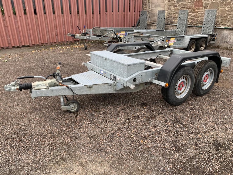 Western plant trailer