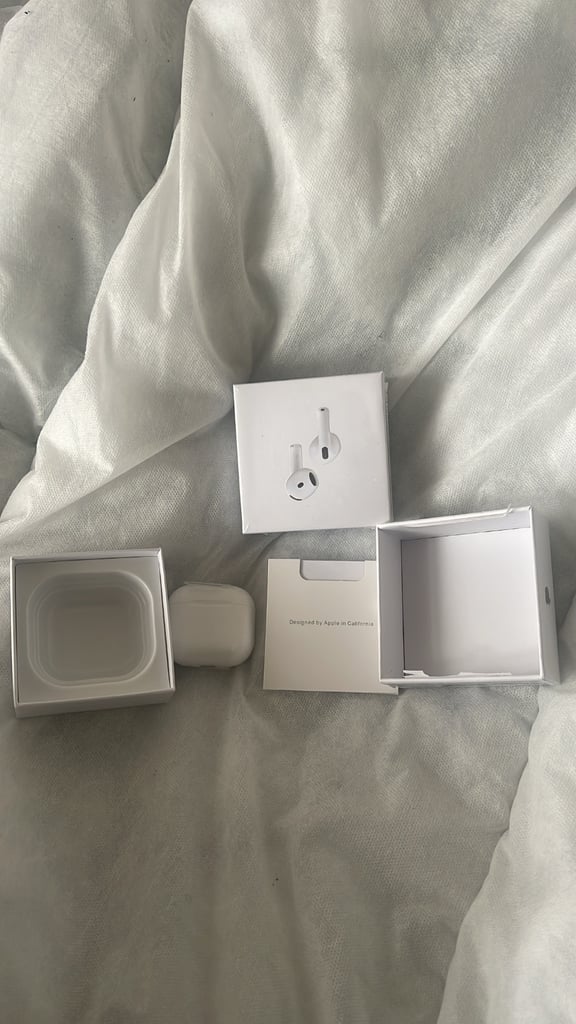 AirPods gen 4