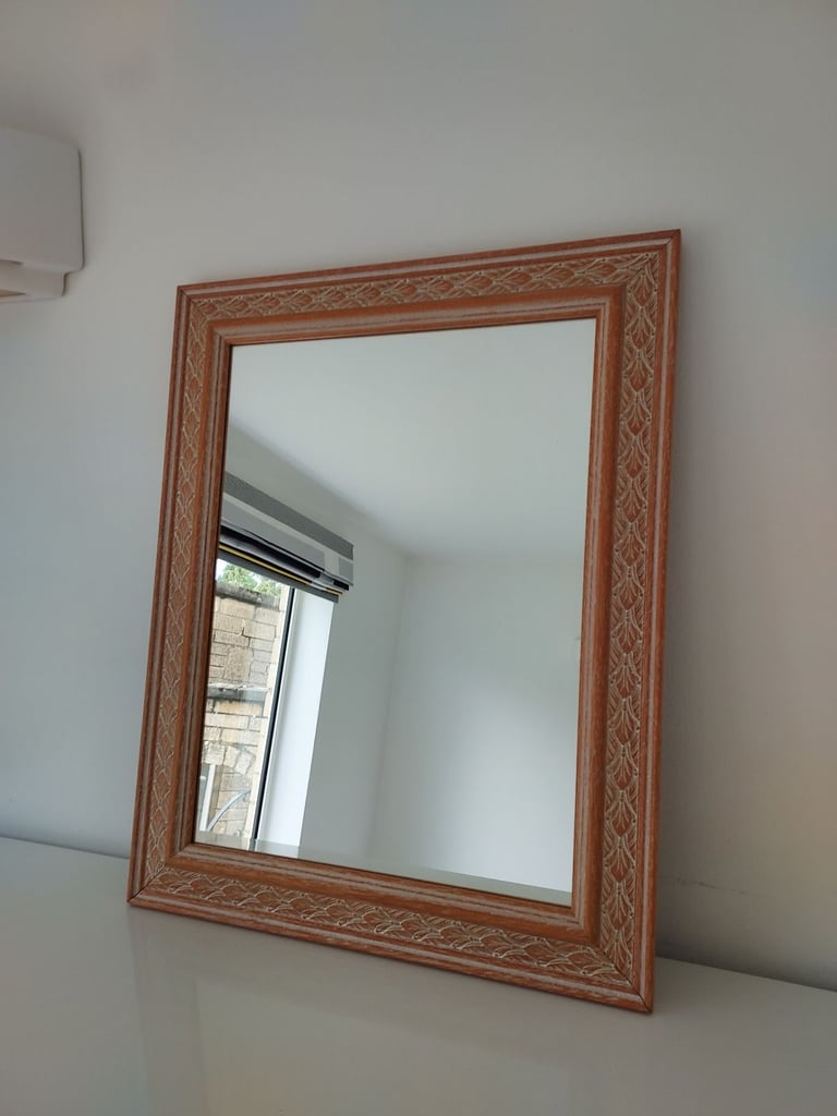 Wood wall mirror 