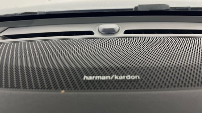 2021 Volvo XC40 P8 Recharge First Edition AWD Pure Electric(Panroof, Harman Kardon, Towbar) Estat...