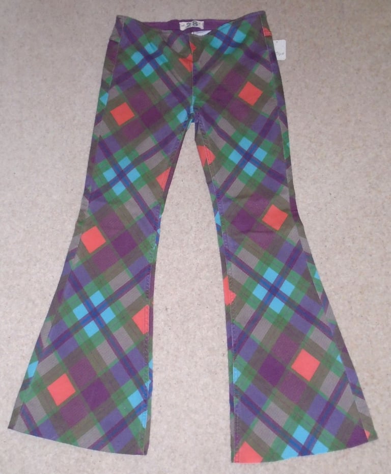 Unworn Ladies 'Free People' Pull-On Flared Check Tartan Trousers Size 28" * * * FREE * * *