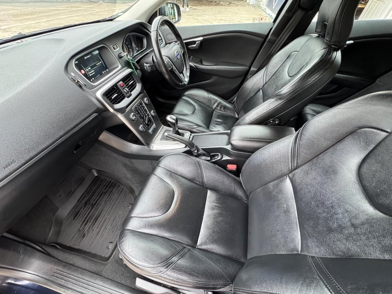 2016 Volvo V40 2.0 D3 SE Lux Nav Euro 6 (s/s) 5dr HATCHBACK Diesel Manual