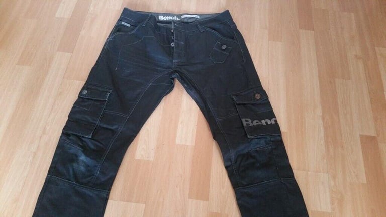 Vintage 00's BENCH  Fly Stud Cargo Jeans. Size : W36. L32