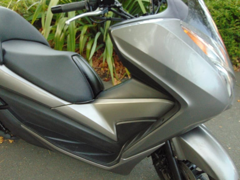 Honda NSS 300 A-D 2016 Forza 300cc Automatic Scooter low miles serviced new MOT 