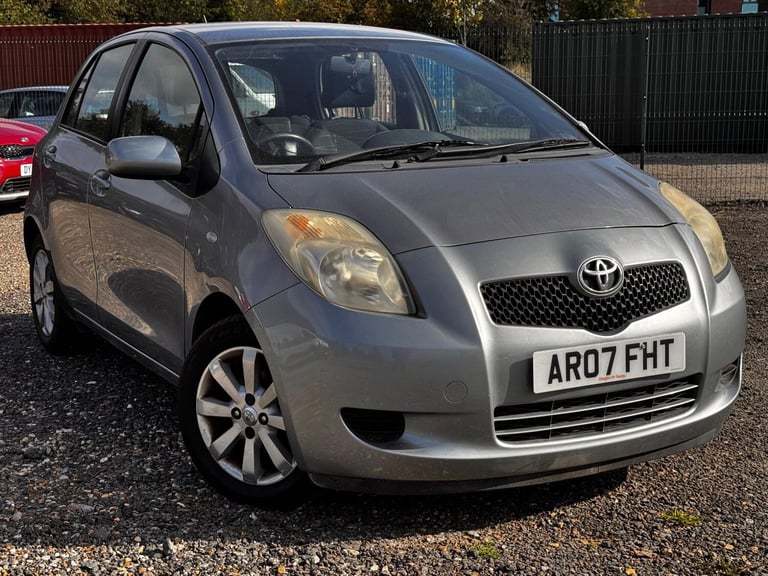  Toyota Yaris 1.3 VVT-i Zinc Hatchback 5dr Petrol Manual (141 g/km, 85 bhp) Petrol Manual
