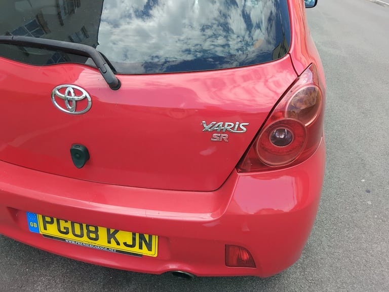 Toyota yaris rs 1.8l petrol 140bhp - Image 4
