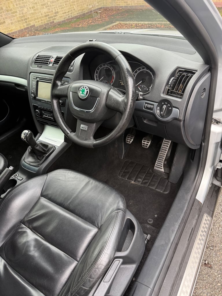 Skoda, OCTAVIA, Hatchback, 2010, Manual, 1968 (cc), 5 doors