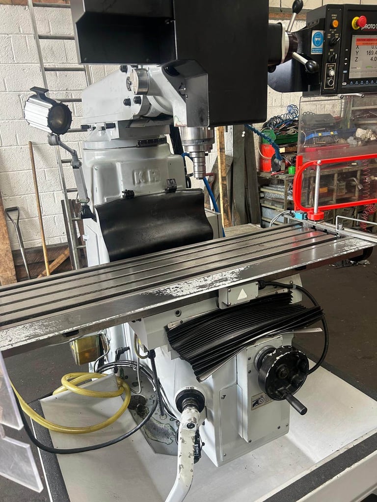 XYZ SMX 3000 CNC 3 AXIS TURRET MILLING MACHINE YEAR 2012