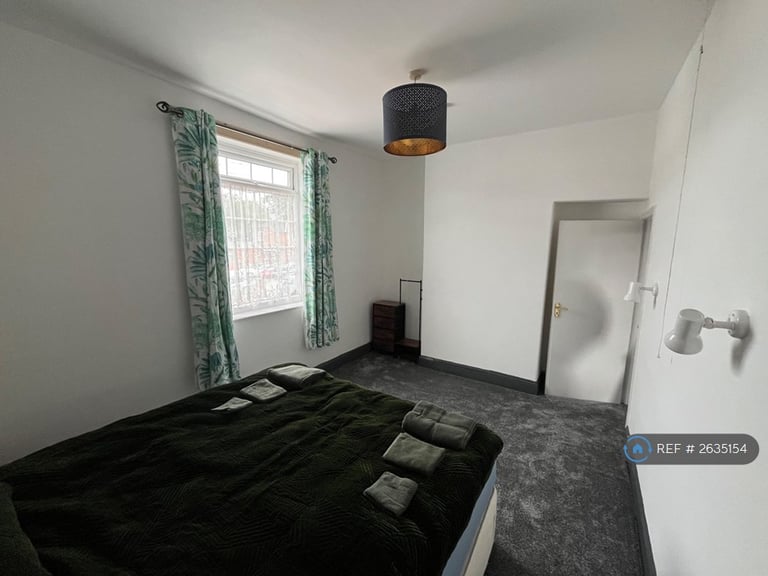 image for 3 bedroom house in Newland Avenue, Hull, HU5 (3 bed) (#2635154)