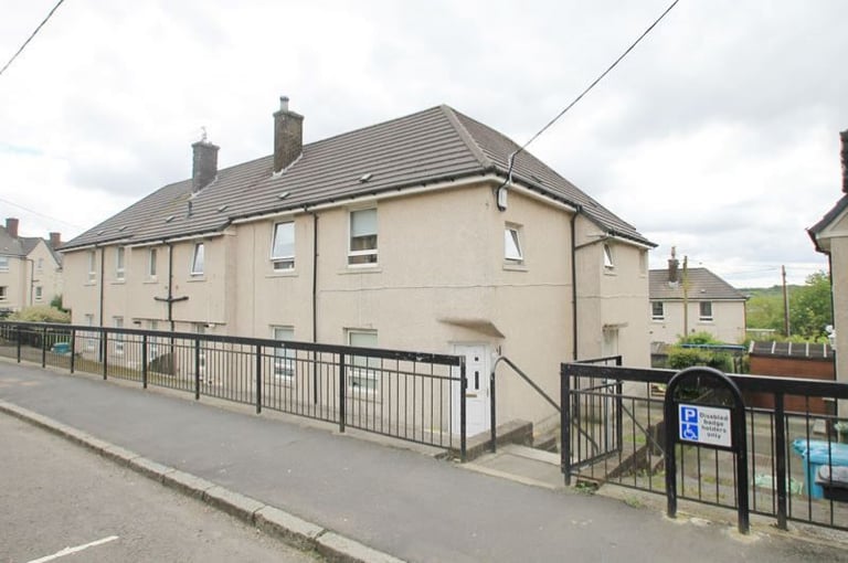 Croy/Kilsyth - 4 bedrooms ground floor property for long term let...