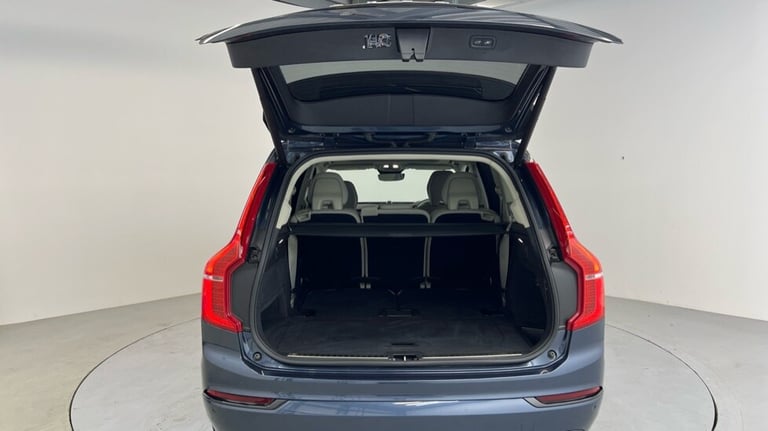 2024 Volvo XC90 2.0 B5P [250] Ultra Dark 5dr AWD Geartronic ESTATE PETROL Automatic