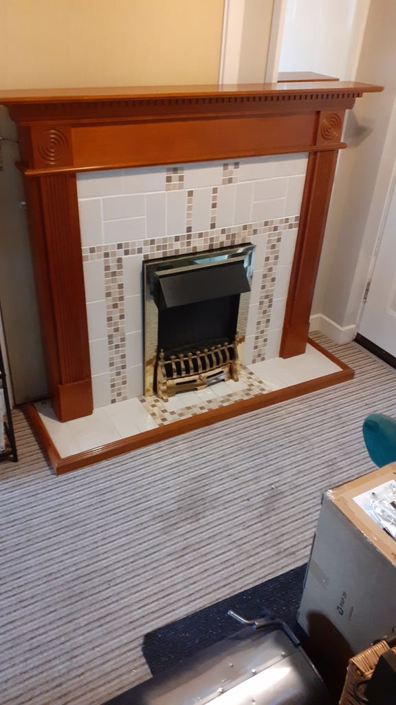 ELECTRIC FIRE AND WOODEN SURROUND FOR SALE