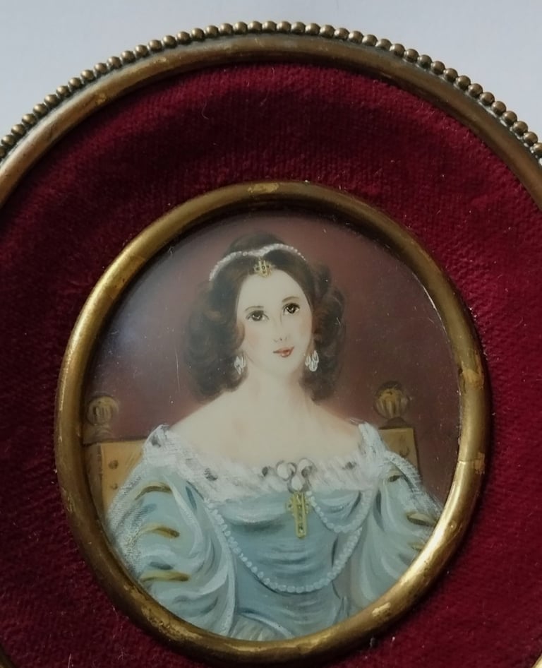 Antique French Portrait Miniature – Belle Époque Lady in Blue (c.1890–1910)