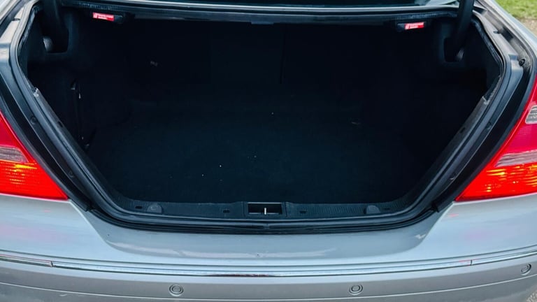 Mercedes-Benz CLK 3.2 CLK320 Elegance 2dr Petrol Automatic - Image 5