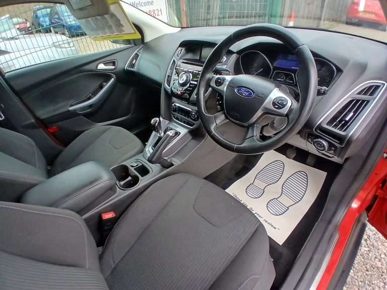 2014 Ford Focus 1.0 125 EcoBoost Titanium Navigator 5dr HATCHBACK Petrol Manual