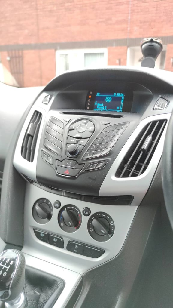 Ford, FOCUS, Hatchback, 2014, Manual, 998 (cc), 5 doors