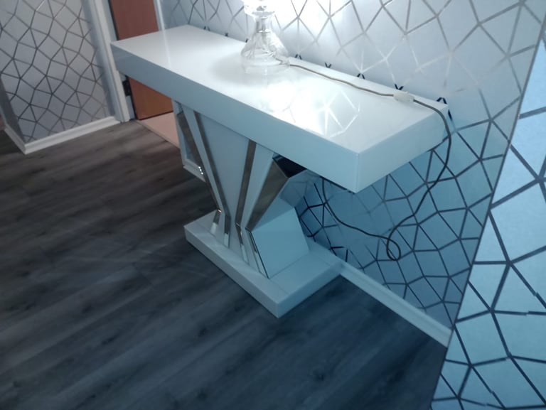 image for Stunning white and silver heavy hall table 