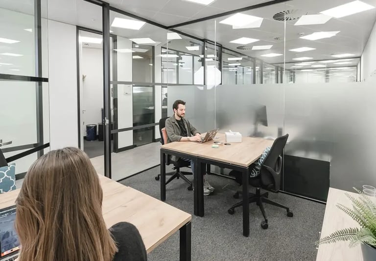 *Camden* Private Serviced Offices: Units from 3 to 350 desks for rent NW1