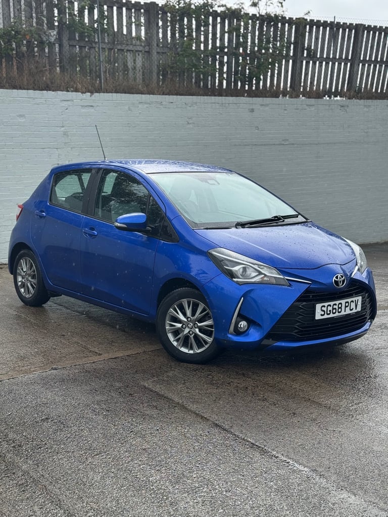 2018 Toyota Yaris icon 1.5 litre petrol manual 34,000 miles fully serviced cheap insurance 