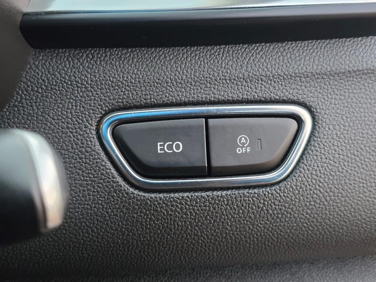 2019 Renault Kadjar 1.3 TCe Iconic SUV 5dr Petrol EDC Euro 6 (s/s) (140 ps) SUV Petrol Automatic