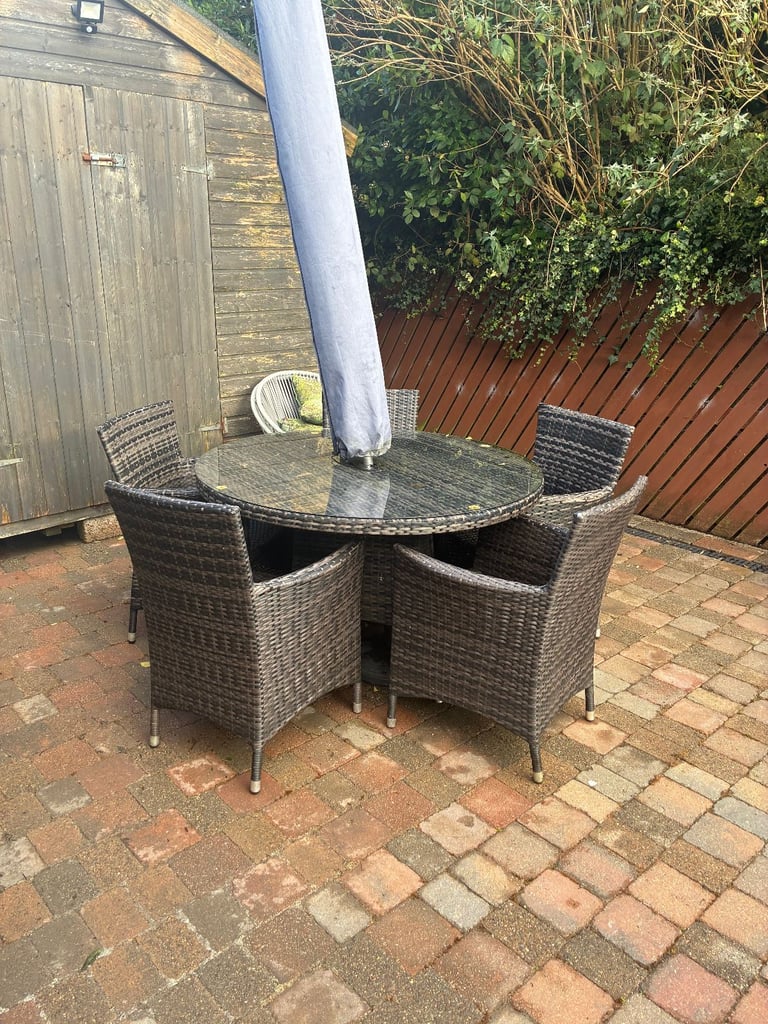 image for GARDEN FURNITURE 