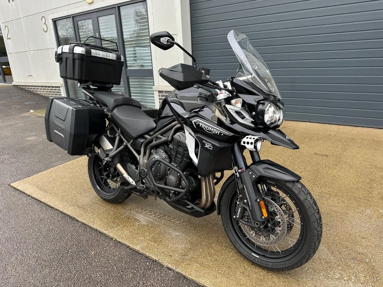 TRIUMPH TIGER EXPLORER XC 2017 - FULL LUGGAGE - 24307 MILES. VERY CLEAN