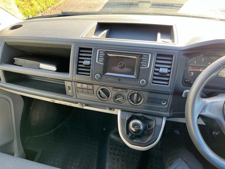 2017 Volkswagen Transporter 2.0 TDI T28 BlueMotion Tech Startline FWD SWB Euro 6 (s/s) 5dr PANEL ...