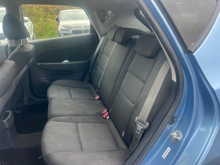 2011 Hyundai i30 1.6 CRDi Comfort 5dr HATCHBACK DIESEL Manual