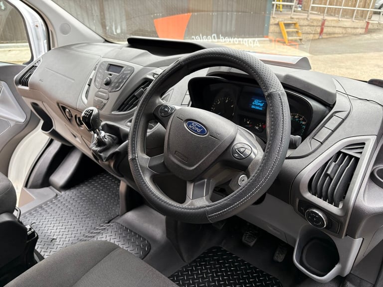 2015 Ford Transit Custom 2.2 TDCi 100ps Low Roof Van ECOnetic PANEL VAN Diesel Manual