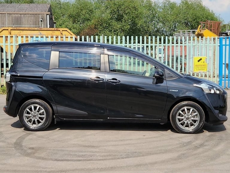  Toyota Corolla Sienta Hybrid 1.5 Auto 7 Seater ULEZ Compliant MPV Hybrid Electric Automatic