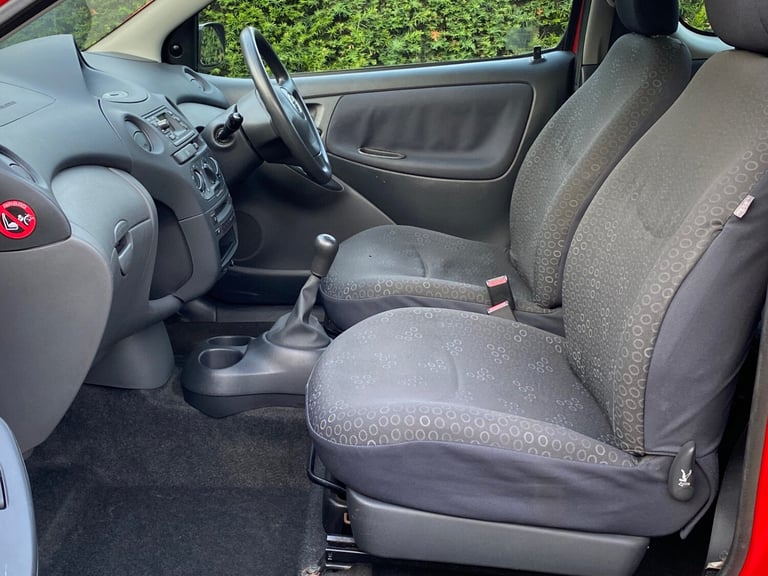 2003 Toyota Yaris 1.0 VVT-i T3 3dr HATCHBACK Petrol Manual