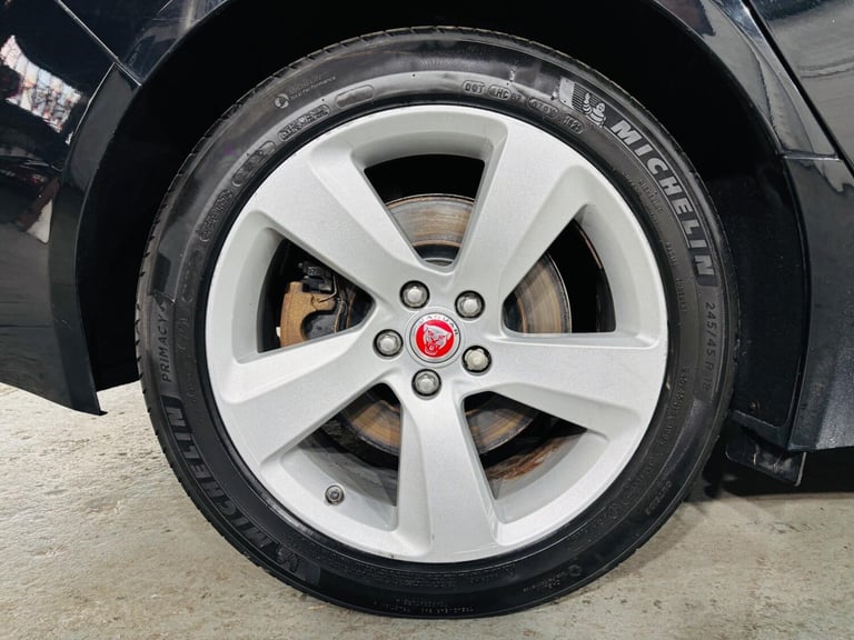 2018 Jaguar XF 2.0d Portfolio Auto AWD Euro 6 (s/s) 4dr SALOON Diesel Automatic