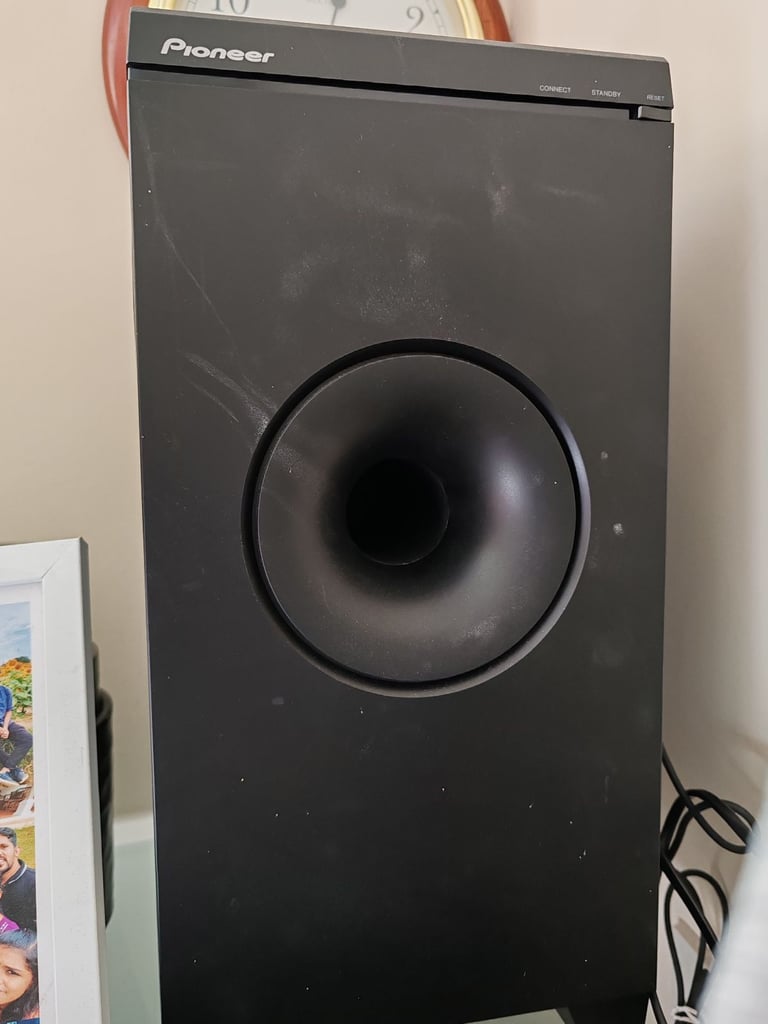Pioneer Soundbar with Wirelees Subwoofer